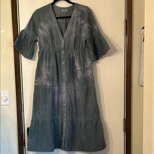 PACT ORGANIC COTTON THE COSTAL MIDI DRESS TWO TEIR FULL FRONT BUTTON UP SZ S